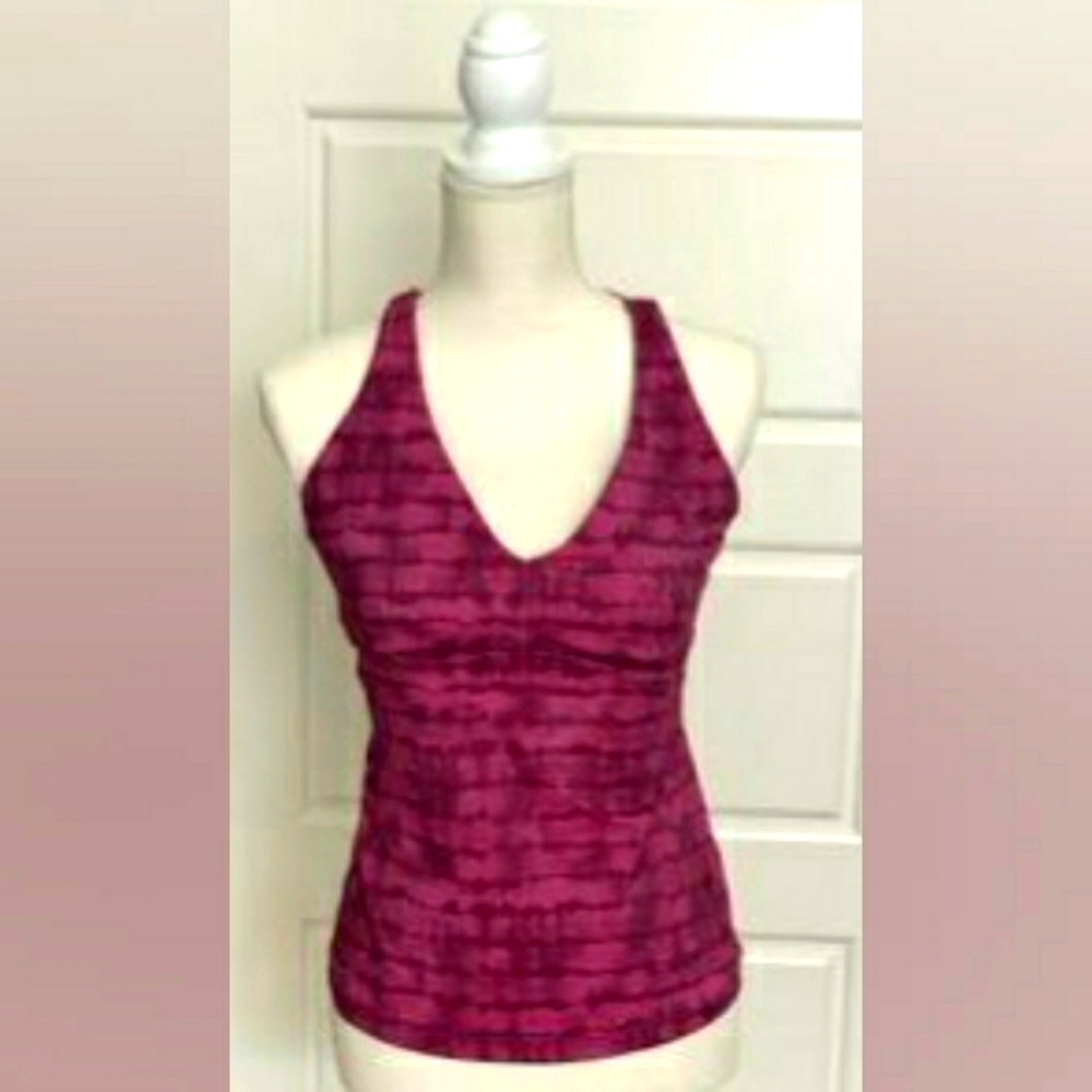 NWOT ATHLETA TOP SIZE MEDIUM ADJUSTABLE STRAPS WITH TIE BACK BUILT IN BRA